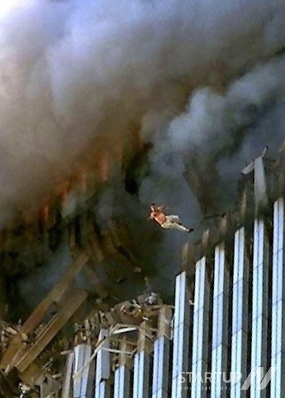 911테러 당시 극단적 회피 본능으로 높은 건물에서 뛰어내리는 사람