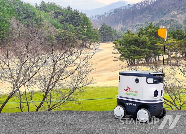 SKT가 ‘SK텔레콤 오픈 2022’에서 골프 팬들에게 AI 기반 미디어·로봇 기술을 접목한 새로운 경험을 제공한다