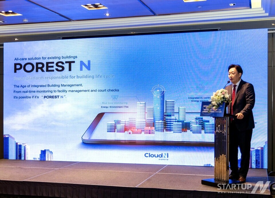 クラウド兼CEOのキム・ジョンソクがロッテマート南サイゴン店での「ForestN」運営の実績を報告