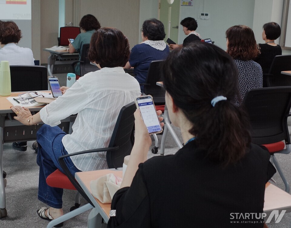 비바랩스, 시니어 맞춤 근력메이저 온라인 카지노 클래스 성료