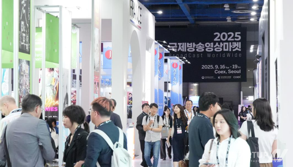 메이저 사이트 B홀 전시마켓 내 전경