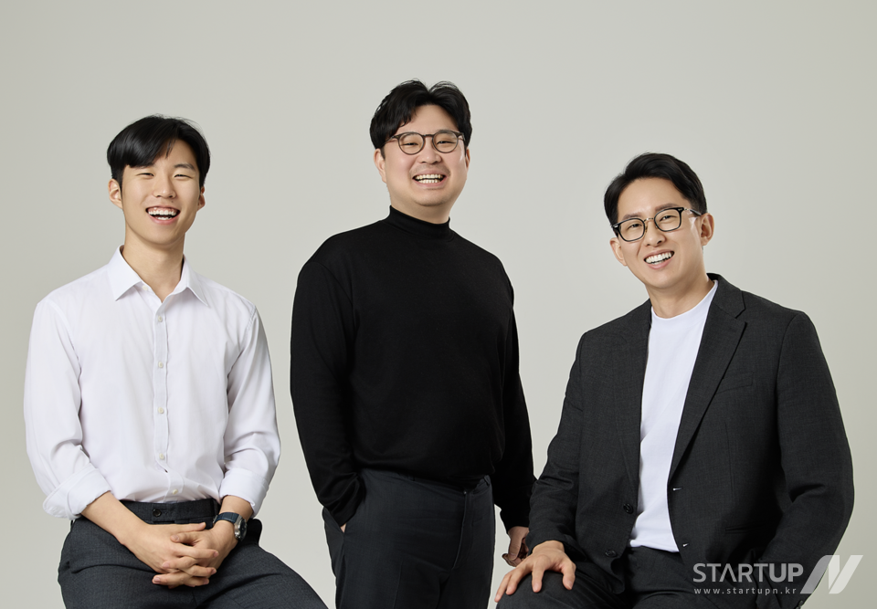 왼쪽부터 맥킨리라이스 이장훈 CTO, 김정우 대표, 석승현 부대표