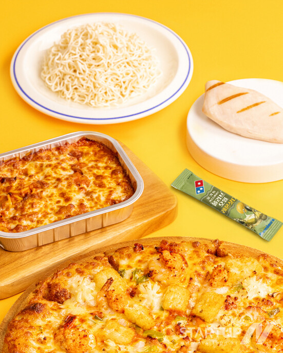 ドミノ・ピザ「チーズボロネーゼ（高たんぱくチキンヌードル）」