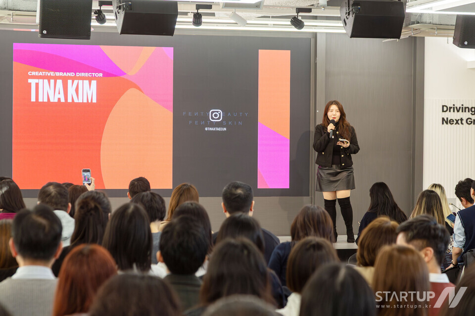 17日に開催されたスタンフォード消費財シンポジウムで、クリエイティブディレクターのキム・テウン氏が「米国のビジュアルマーチャンダイジングと体験型小売り」をテーマに講演する。