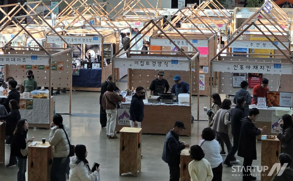 2025 Sangsang Platform スルスル パスタで使用された Manman Guys の再利用可能なモジュラー ブース