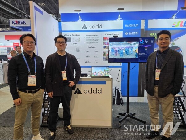 左から、広告 CEO アン・サンヒョン、広告 COO チェ・テギュ、広告 CTO イ・ジョンミン